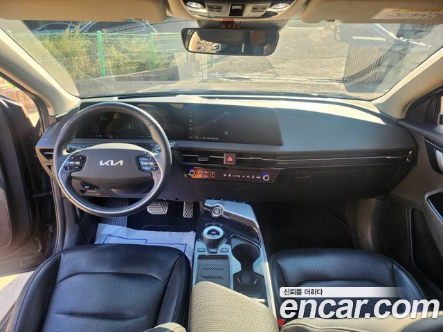 Kia EV6 2022 — photo 10