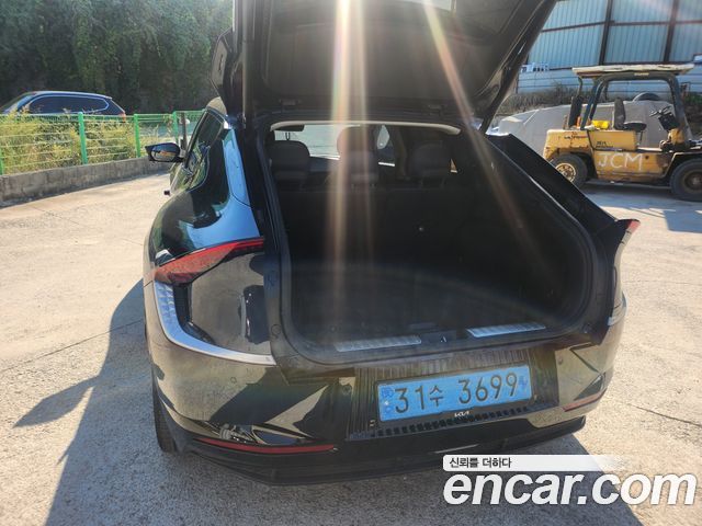 Kia EV6 2022 — photo 18