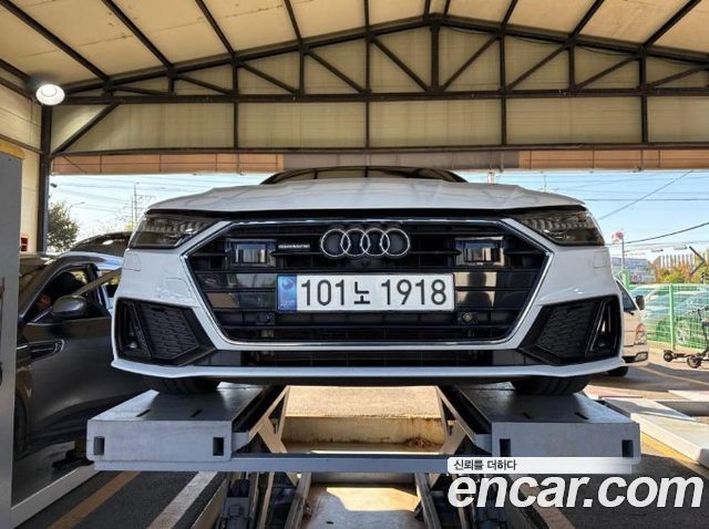 Audi A7 2023 — photo 1
