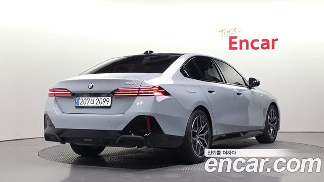 BMW 5-Series 2024 — photo 2