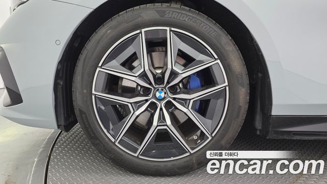 BMW 5-Series 2024 — photo 5