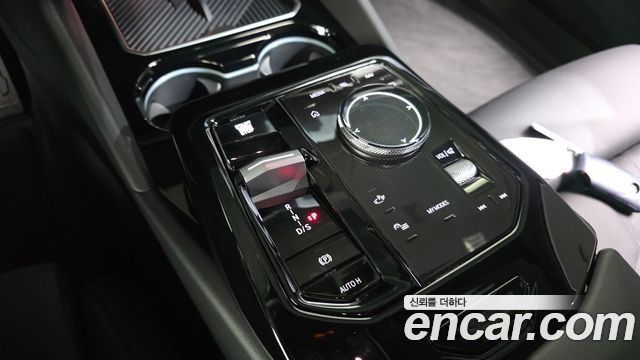 BMW 5-Series 2024 — photo 12