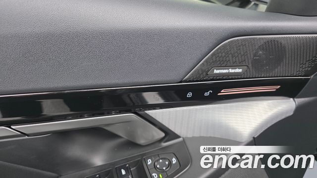 BMW 5-Series 2024 — photo 19