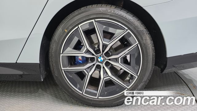 BMW 5-Series 2024 — photo 7