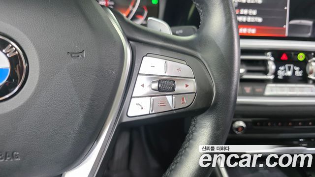 BMW 3-Series 2022 — photo 20