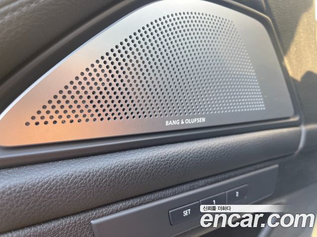 BMW 5-Series 2015 — photo 13