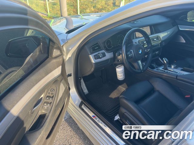 BMW 5-Series 2015 — photo 14