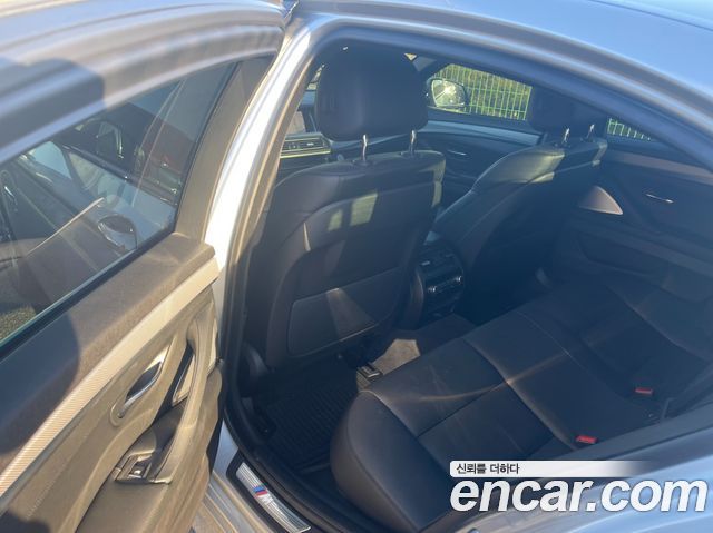 BMW 5-Series 2015 — photo 15