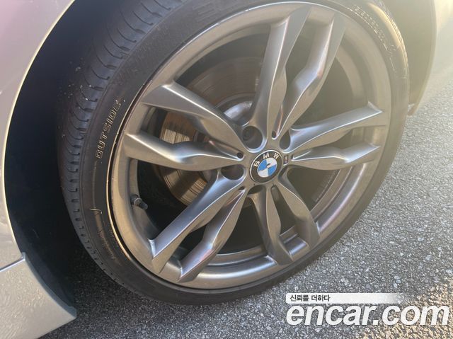 BMW 5-Series 2015 — photo 18