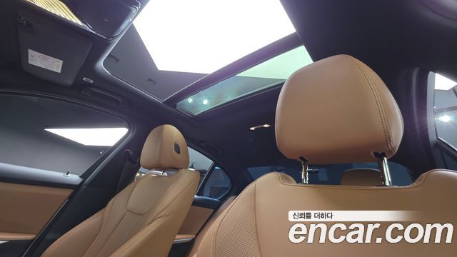 BMW 3-Series 2022 — photo 13