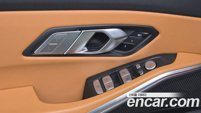 BMW 3-Series 2022 — photo 17