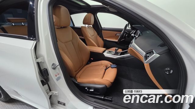 BMW 3-Series 2022 — photo 27