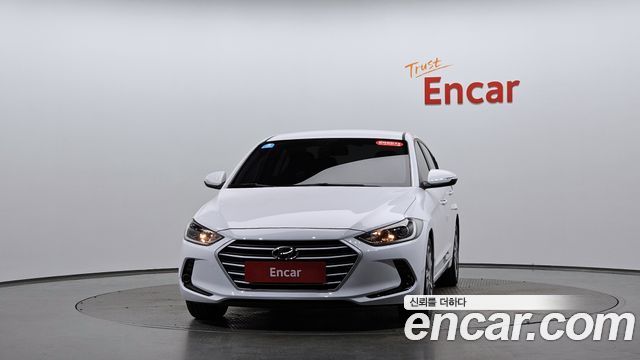 Hyundai AVANTE 2018 — photo 3