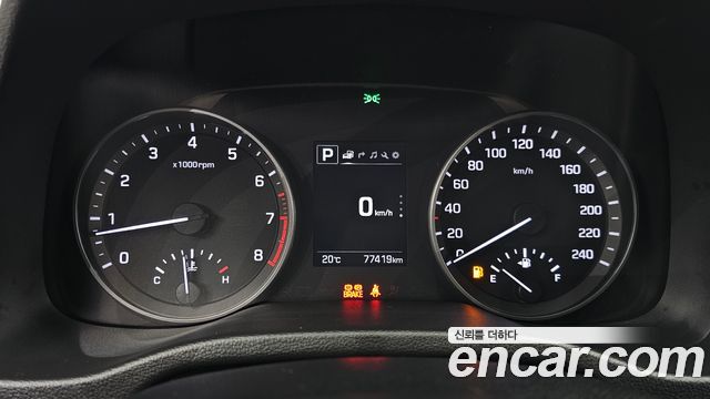 Hyundai AVANTE 2018 — photo 11