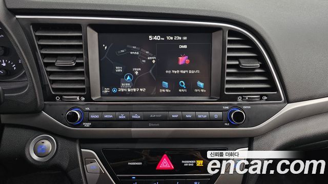 Hyundai AVANTE 2018 — photo 20