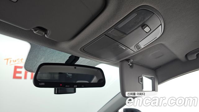Hyundai AVANTE 2018 — photo 24