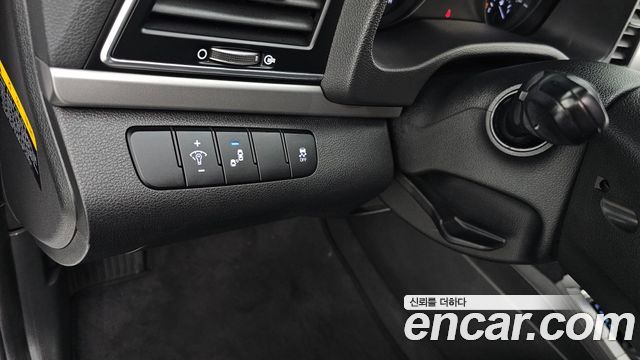 Hyundai AVANTE 2018 — photo 25