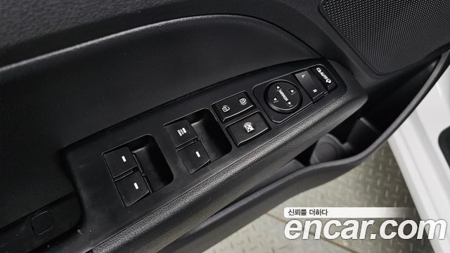 Hyundai AVANTE 2018 — photo 26