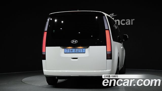 Hyundai Staria 2027 — photo 4