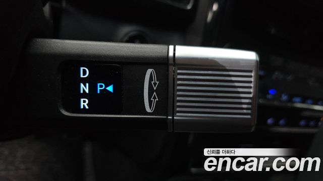 Hyundai Staria 2027 — photo 12