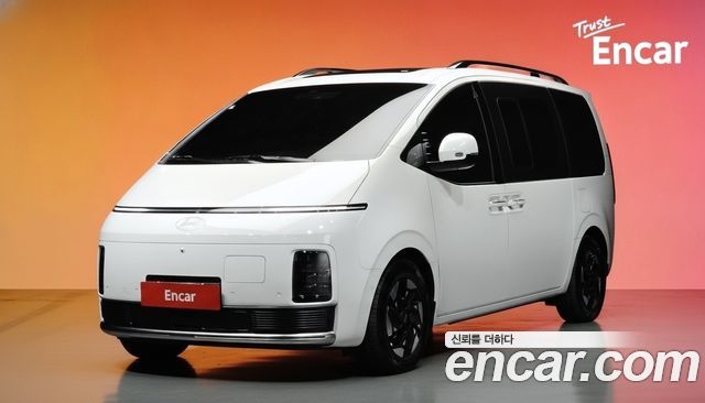 Hyundai Staria 2027 — photo 1