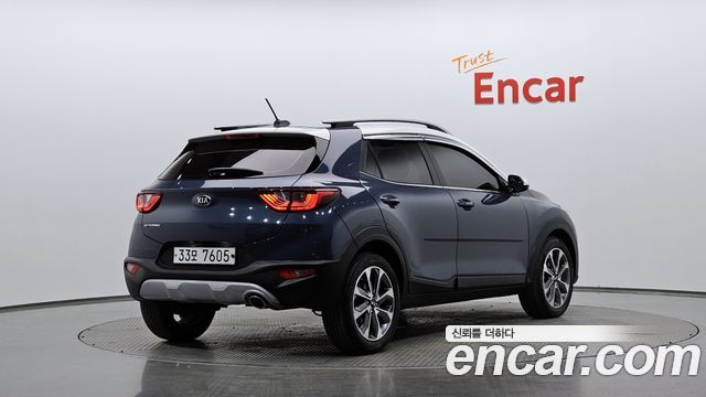 Kia Stonic 2018 — photo 2