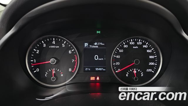 Kia Stonic 2018 — photo 11