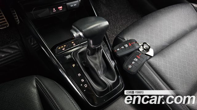 Kia Stonic 2018 — photo 12