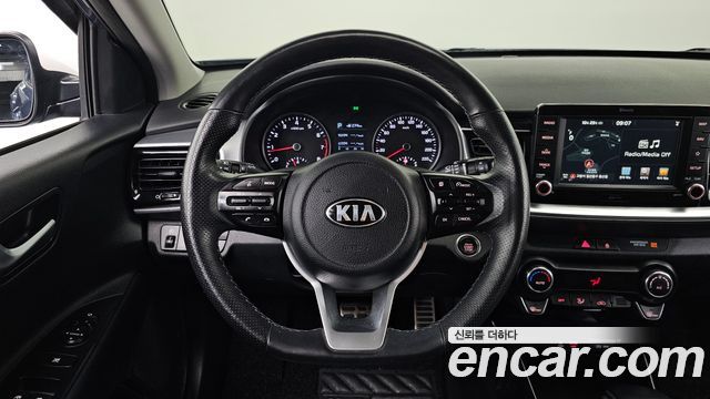 Kia Stonic 2018 — photo 19