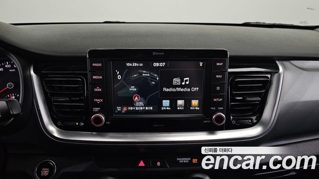Kia Stonic 2018 — photo 20