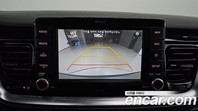 Kia Stonic 2018 — photo 21