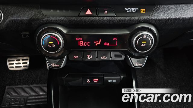 Kia Stonic 2018 — photo 23