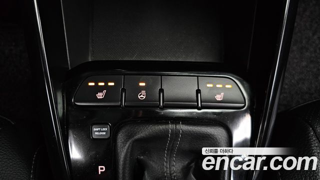 Kia Stonic 2018 — photo 24