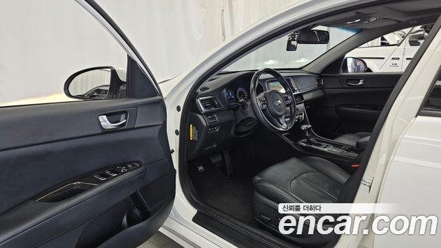 Kia K5 2016 — photo 13