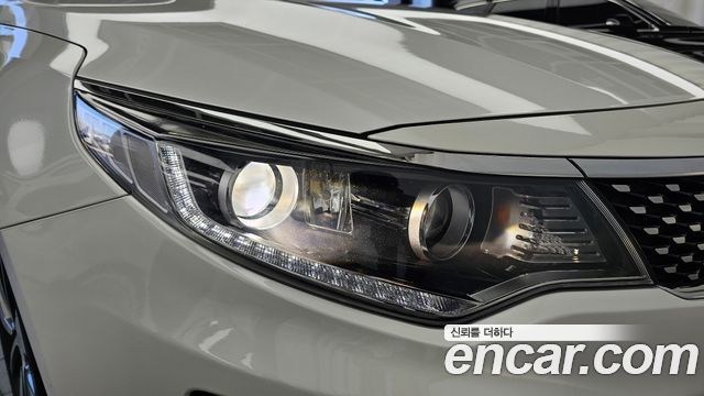 Kia K5 2016 — photo 8