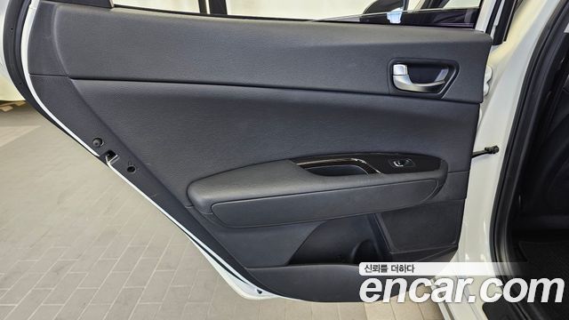 Kia K5 2016 — photo 15