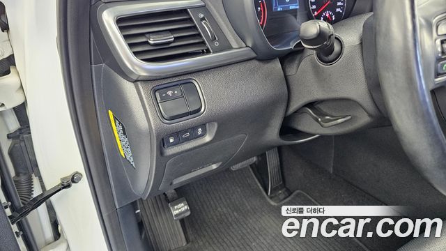 Kia K5 2016 — photo 27
