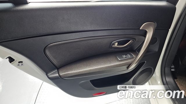 Renault Korea SM5  2014 — photo 15