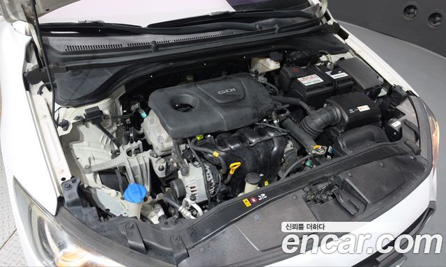 Hyundai AVANTE 2017 — photo 6