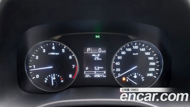 Hyundai AVANTE 2017 — photo 11
