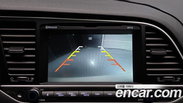 Hyundai AVANTE 2017 — photo 20