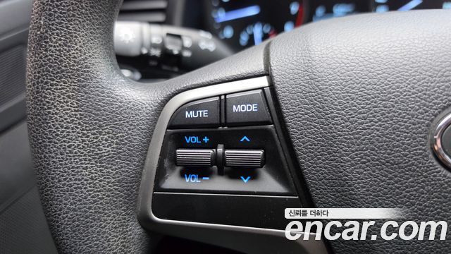 Hyundai AVANTE 2017 — photo 22