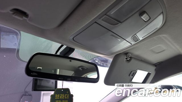 Hyundai AVANTE 2017 — photo 23