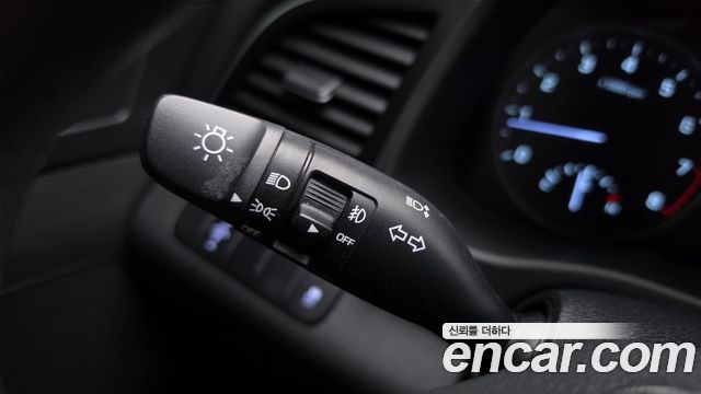 Hyundai AVANTE 2017 — photo 27