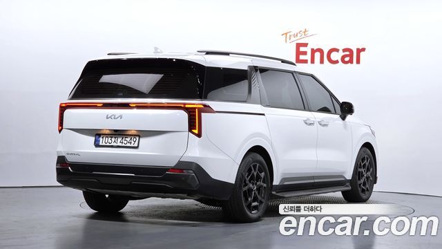 Kia Canival 2025 — photo 2