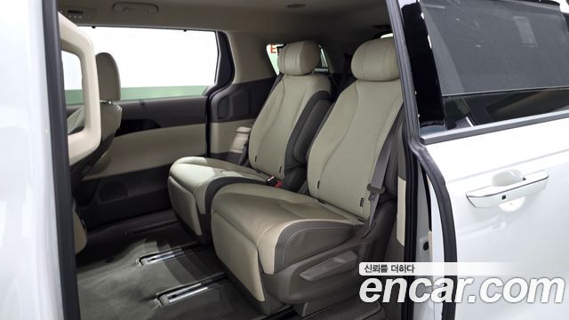 Kia Canival 2025 — photo 18
