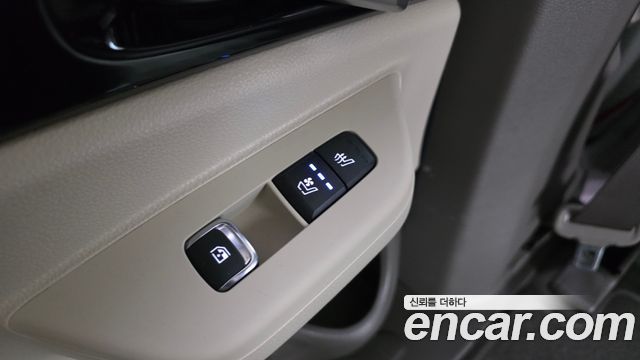 Kia Canival 2025 — photo 29