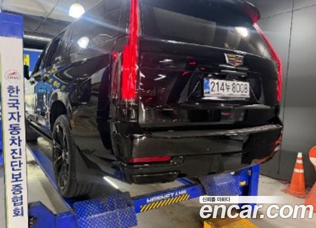 Cadillac Escalade 2025 — photo 2