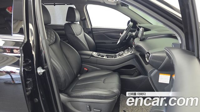Hyundai Santafe 2023 — photo 17