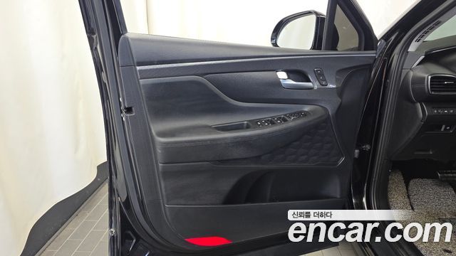 Hyundai Santafe 2023 — photo 14